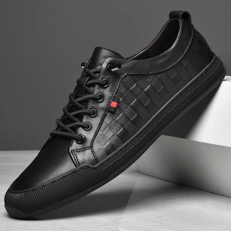 男鞋秋季2025新款真皮大牌黑色格子纹潮牌不系带舒适休闲板鞋男