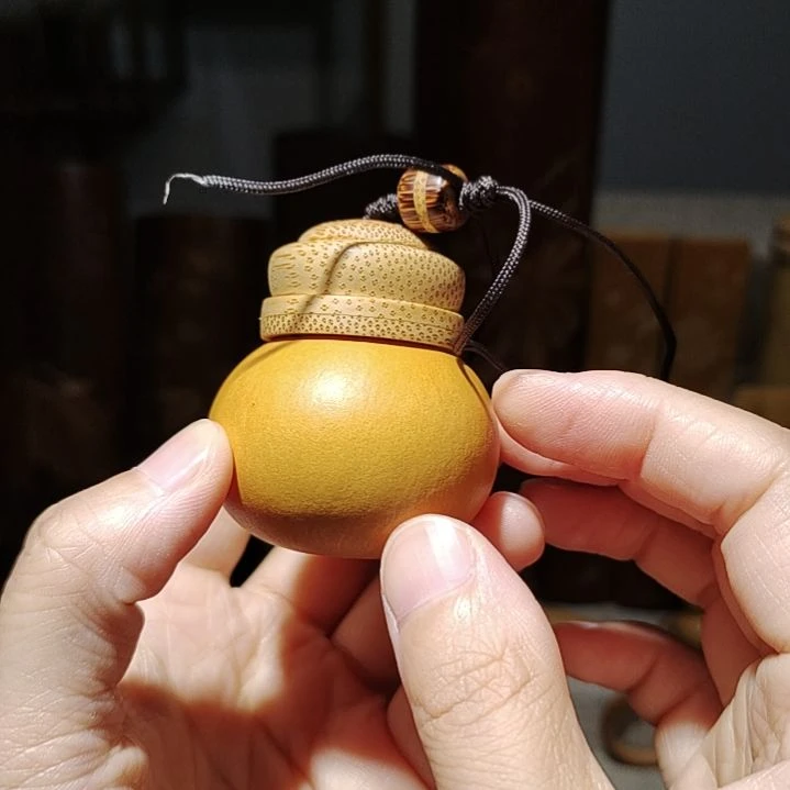 竹竹雕小香囊手把件