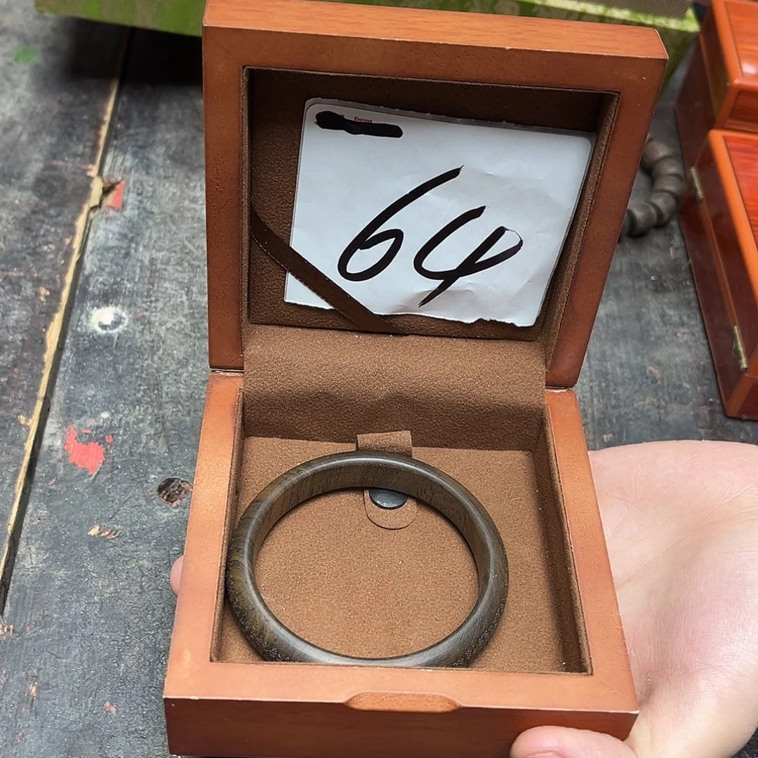 大叶紫檀（黑酸枝木类）