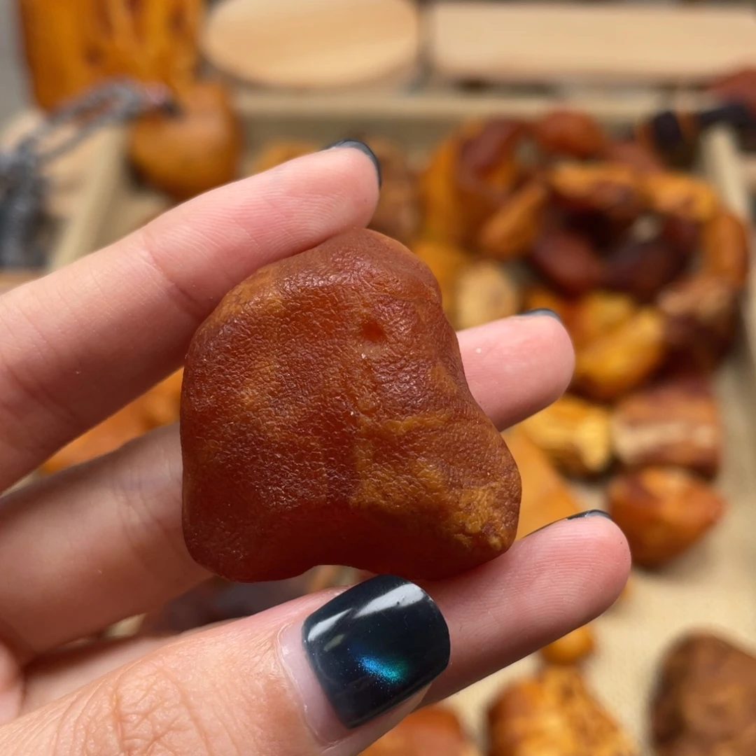 琥珀未镶嵌珠宝奇石