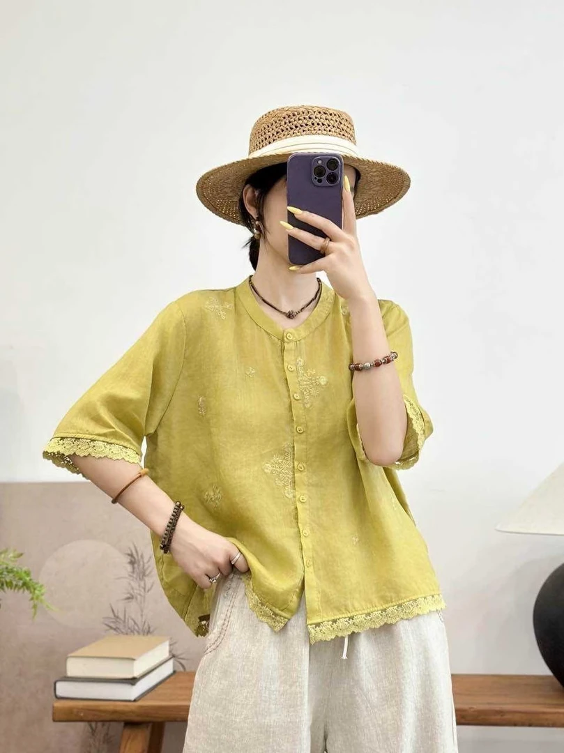 减龄重工刺绣竺麻上衣