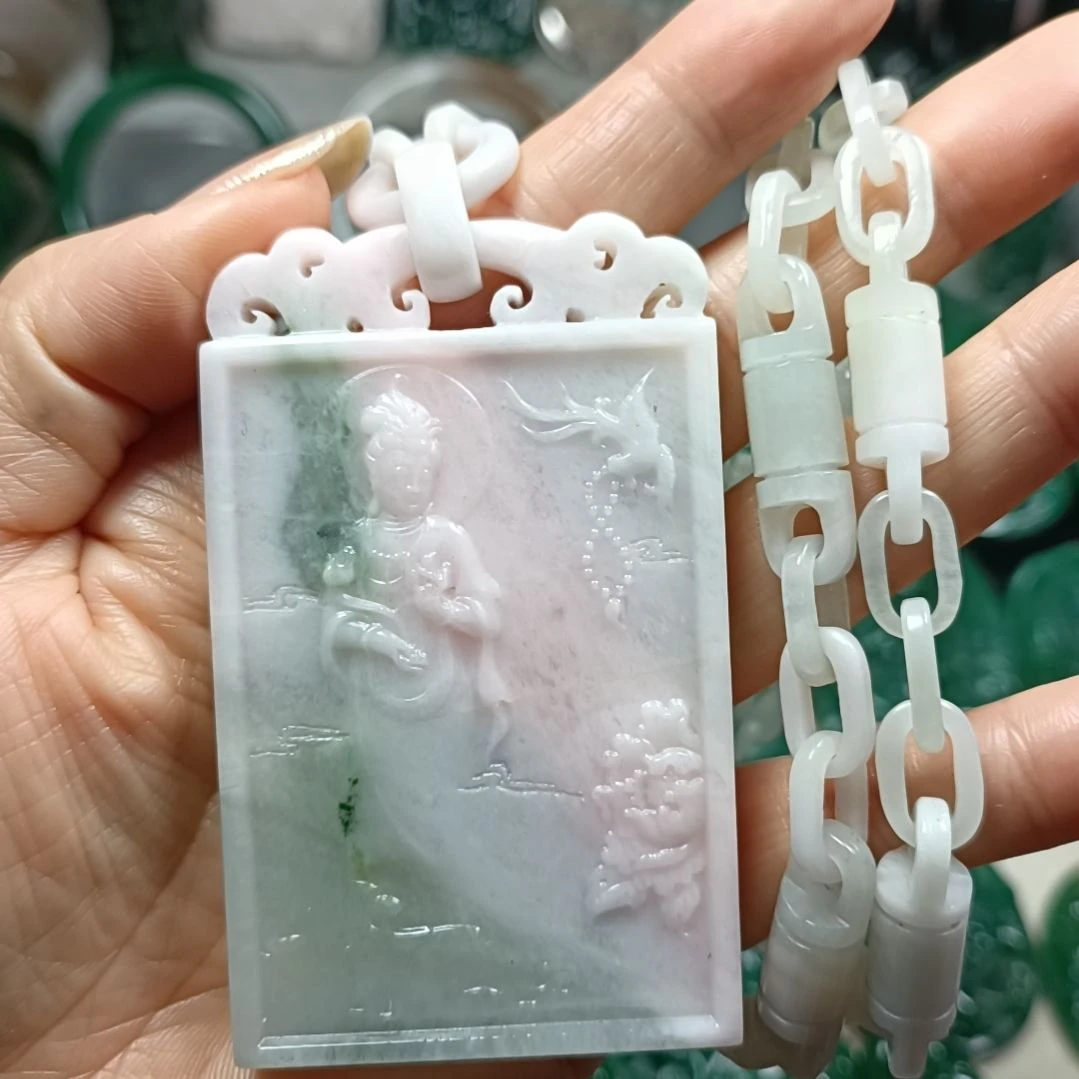 独山玉未镶嵌观音菩萨