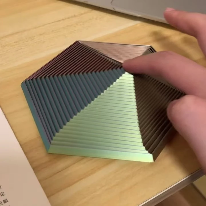 3D打印视觉六边形解压神器魔幻立体旋转减压玩具无限变换图案玩具