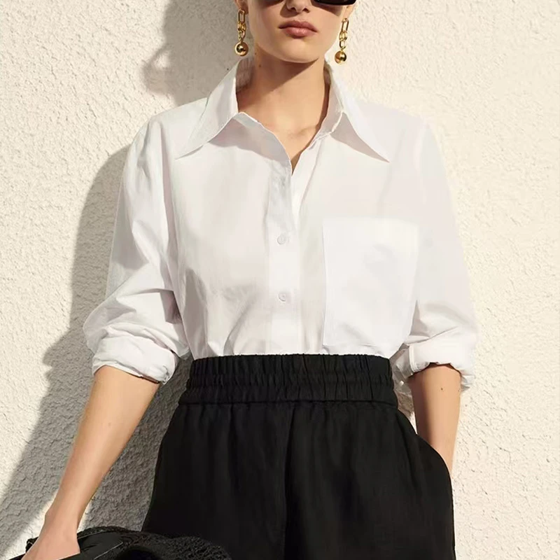 (衣兮时尚尖领纽扣衬衫)经典款简约纯色单口袋排扣翻领长袖衬衫W