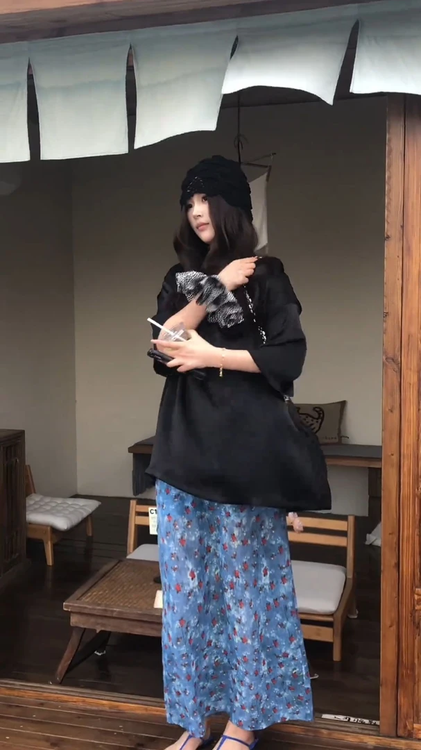 韩系黑色半袖大版T恤女夏季2025新款慵懒宽松简约百搭半身裙子