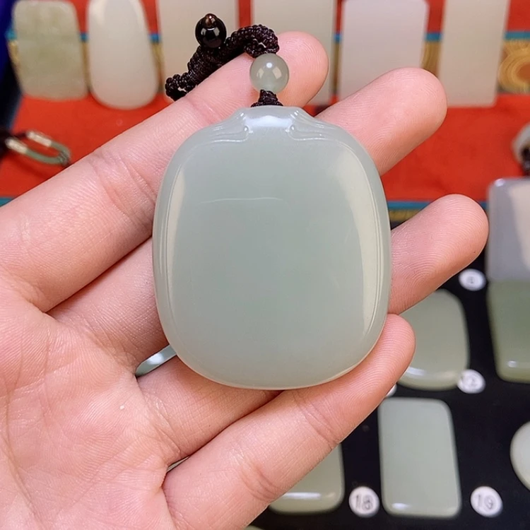 【闪购商品】颈饰未镶嵌和田玉