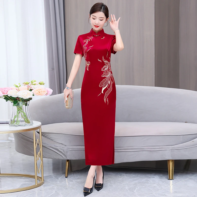 高级感上档次旗袍连衣裙女2025婚宴喜婆婆装刺绣旗袍气质妈妈长裙