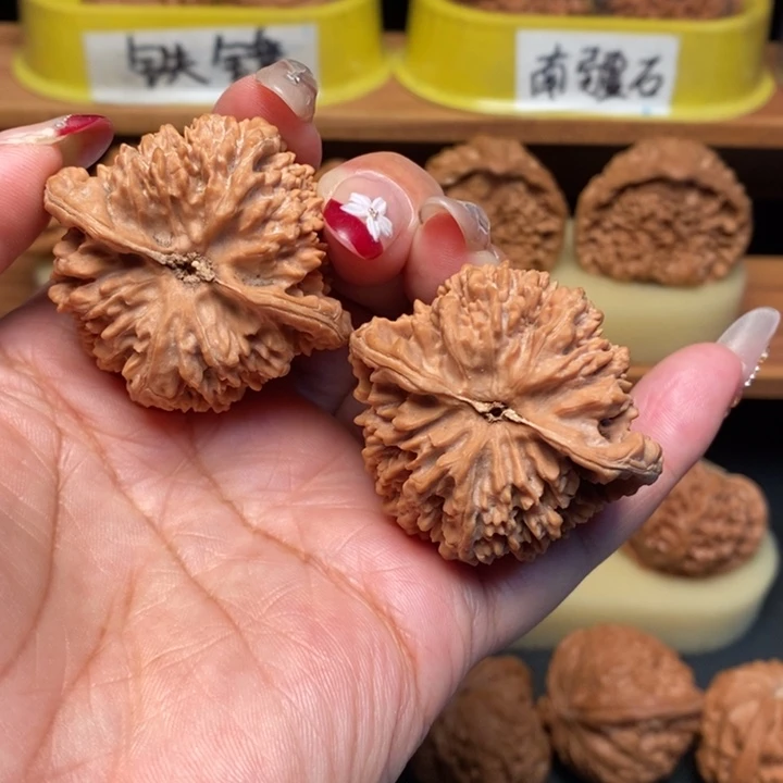 班***特文玩核桃吊坠43全品满天星