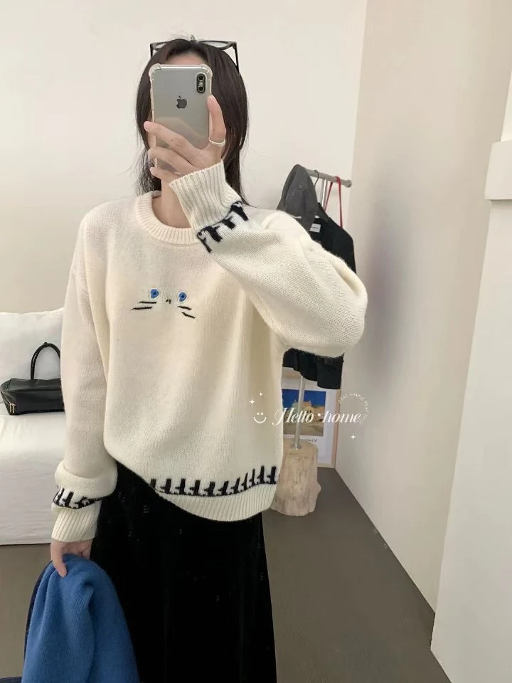 1刺绣小猫眼可爱甜美宽松套头针织衫打底衫毛衣
