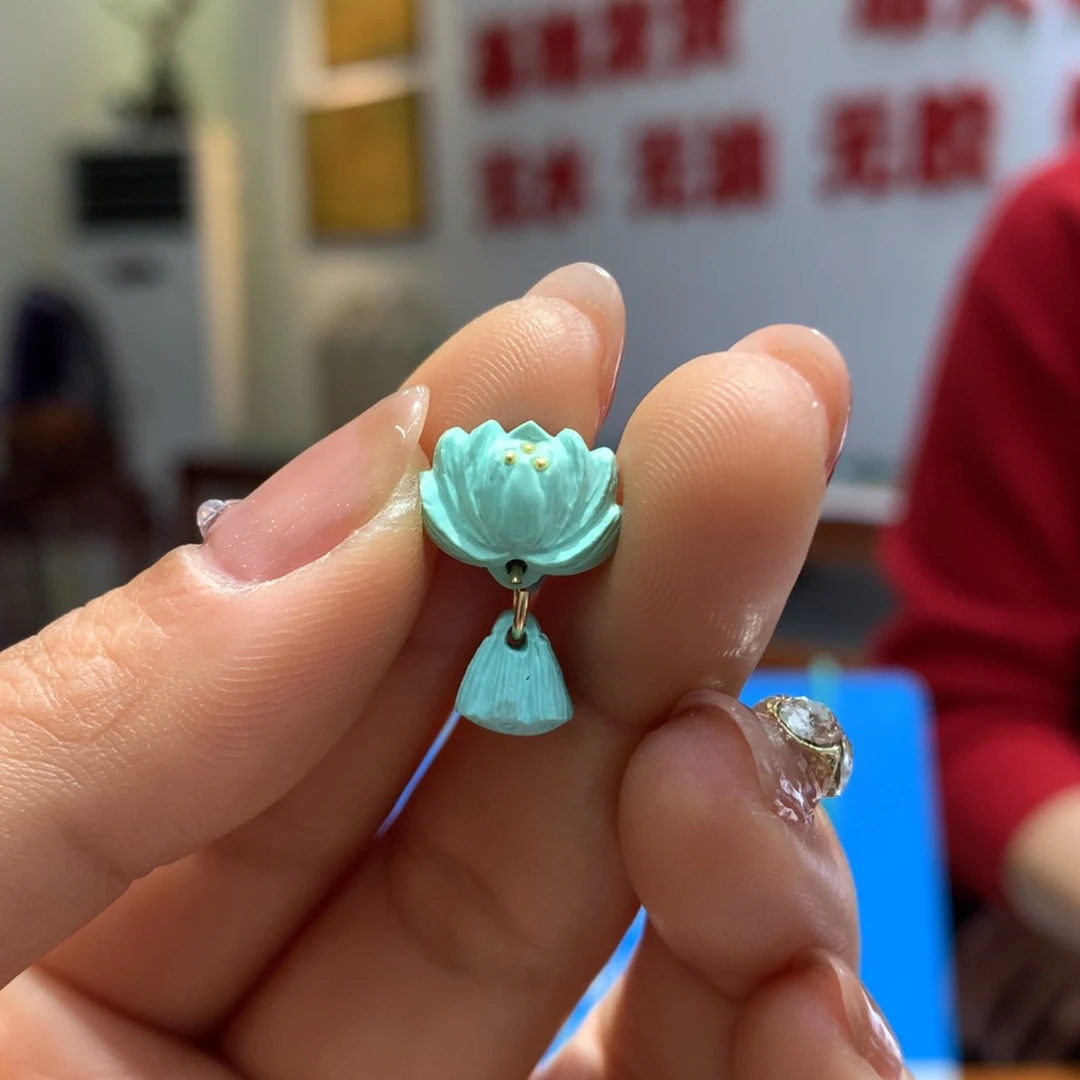 绿松石配饰未镶嵌