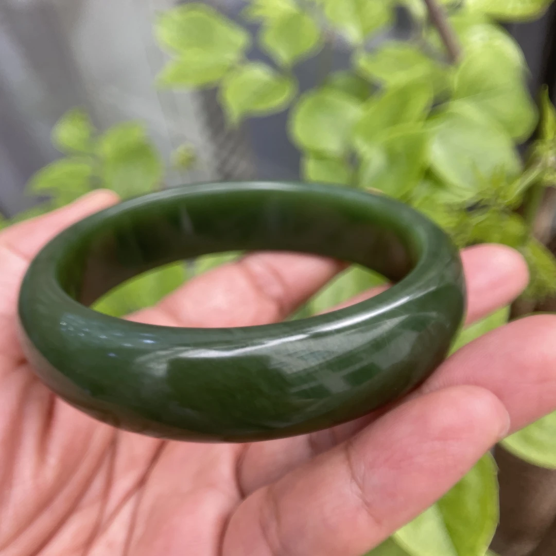新疆和田玉碧玉手镯内径61.5