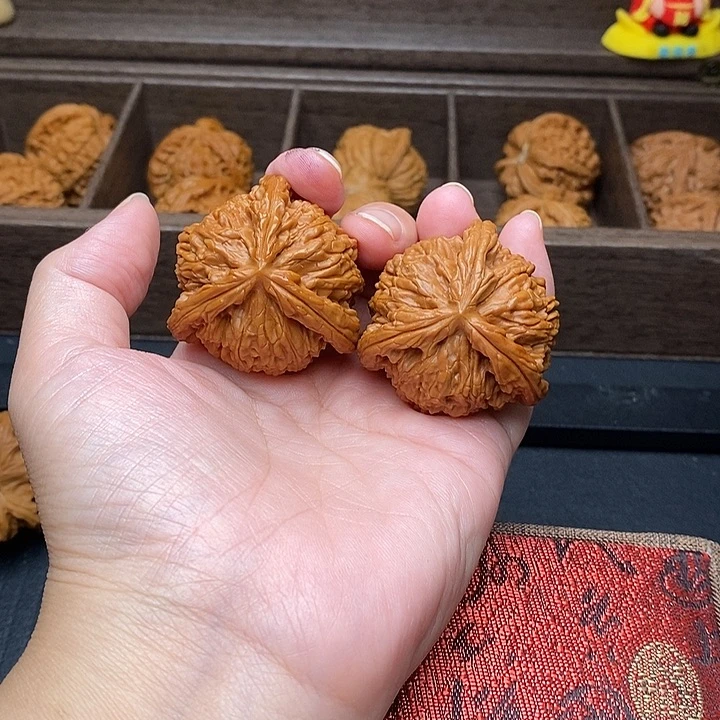 小***阳把件文玩核桃白奔