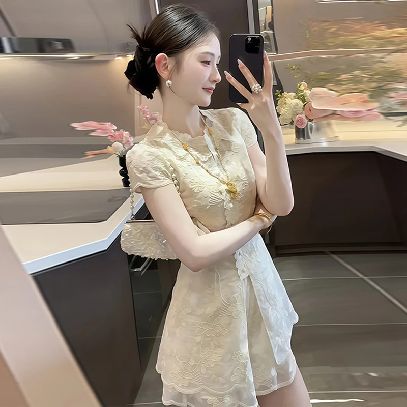 新中式减龄休闲套装女2025年夏季新款蕾丝圆领短袖上衣短裤两件套