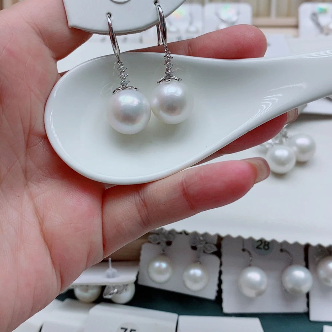 银S925镶嵌淡水珍珠耳饰