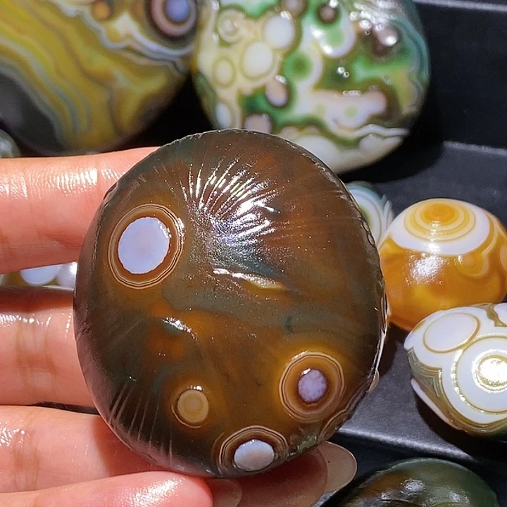 玛瑙/玉髓未镶嵌珠宝奇石88