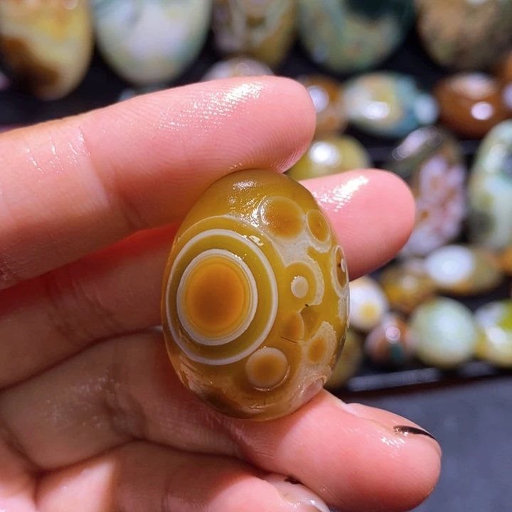 未镶嵌玛瑙/玉髓珠宝奇石