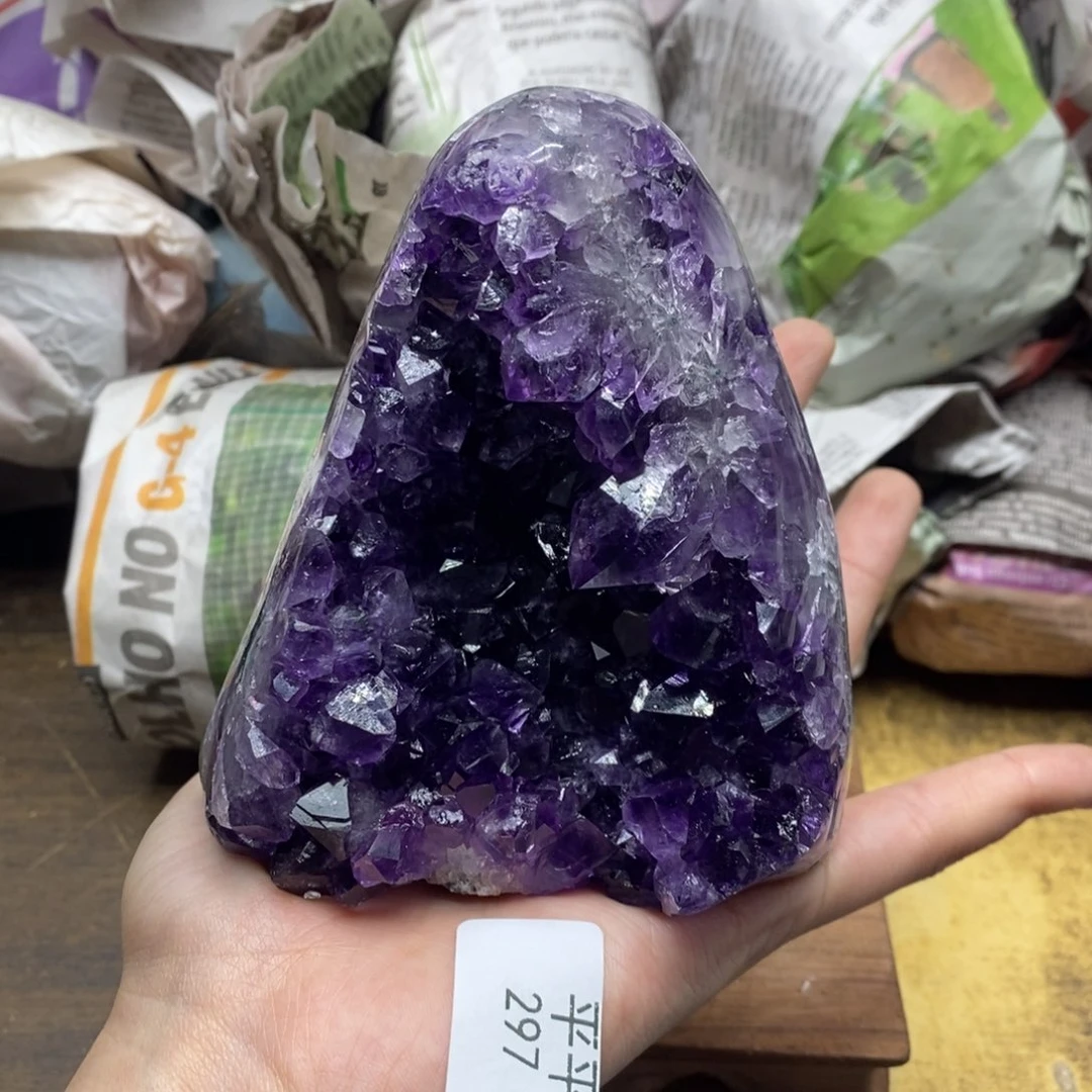 紫晶乌拉圭未镶嵌