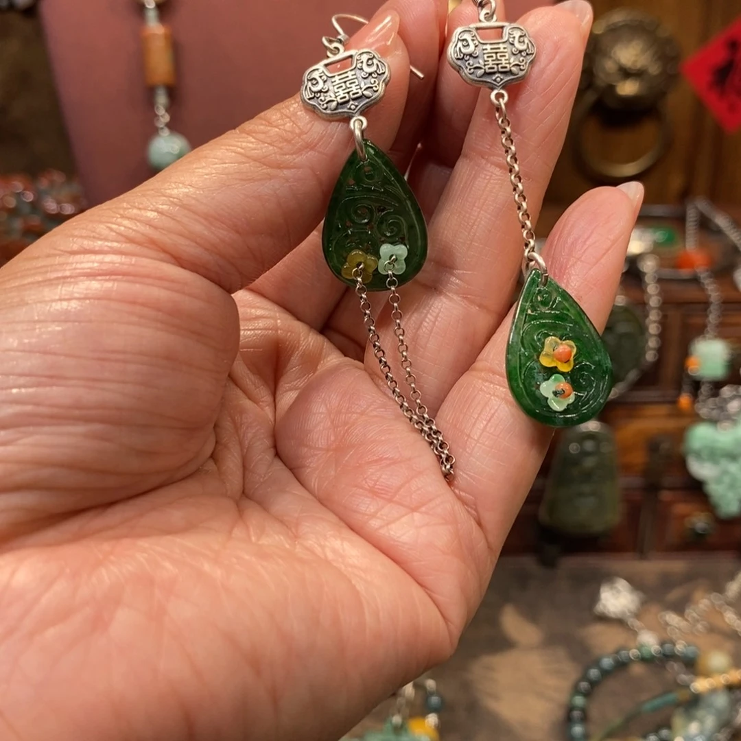 翡翠吊坠(赠链)未镶嵌