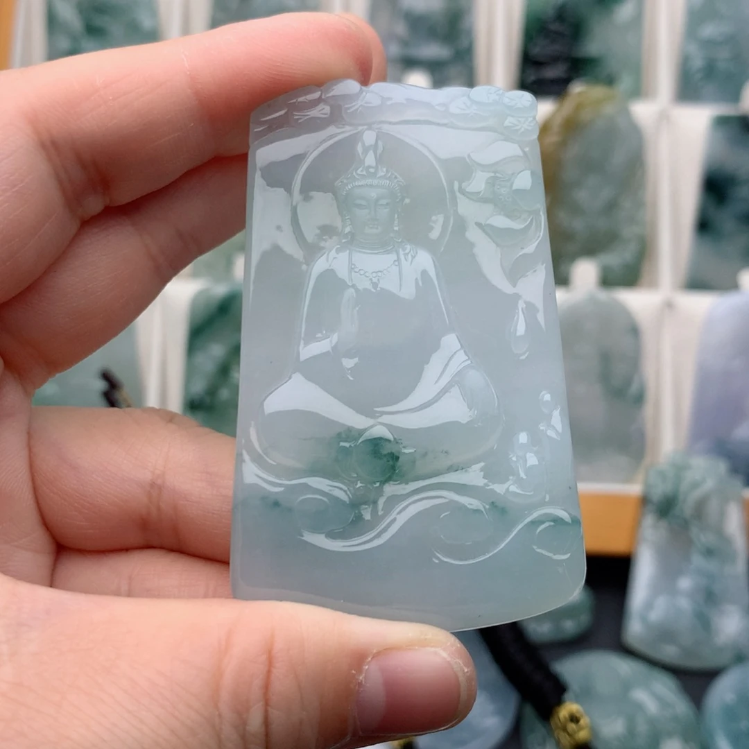 翡翠颈饰未镶嵌三****姐，