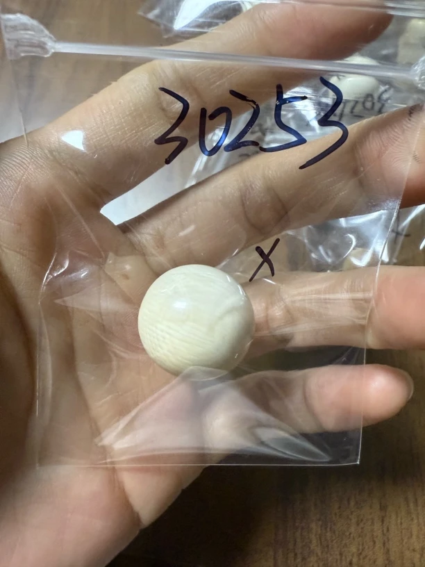 30253猛犸牙单珠瑕疵配饰介意勿拍