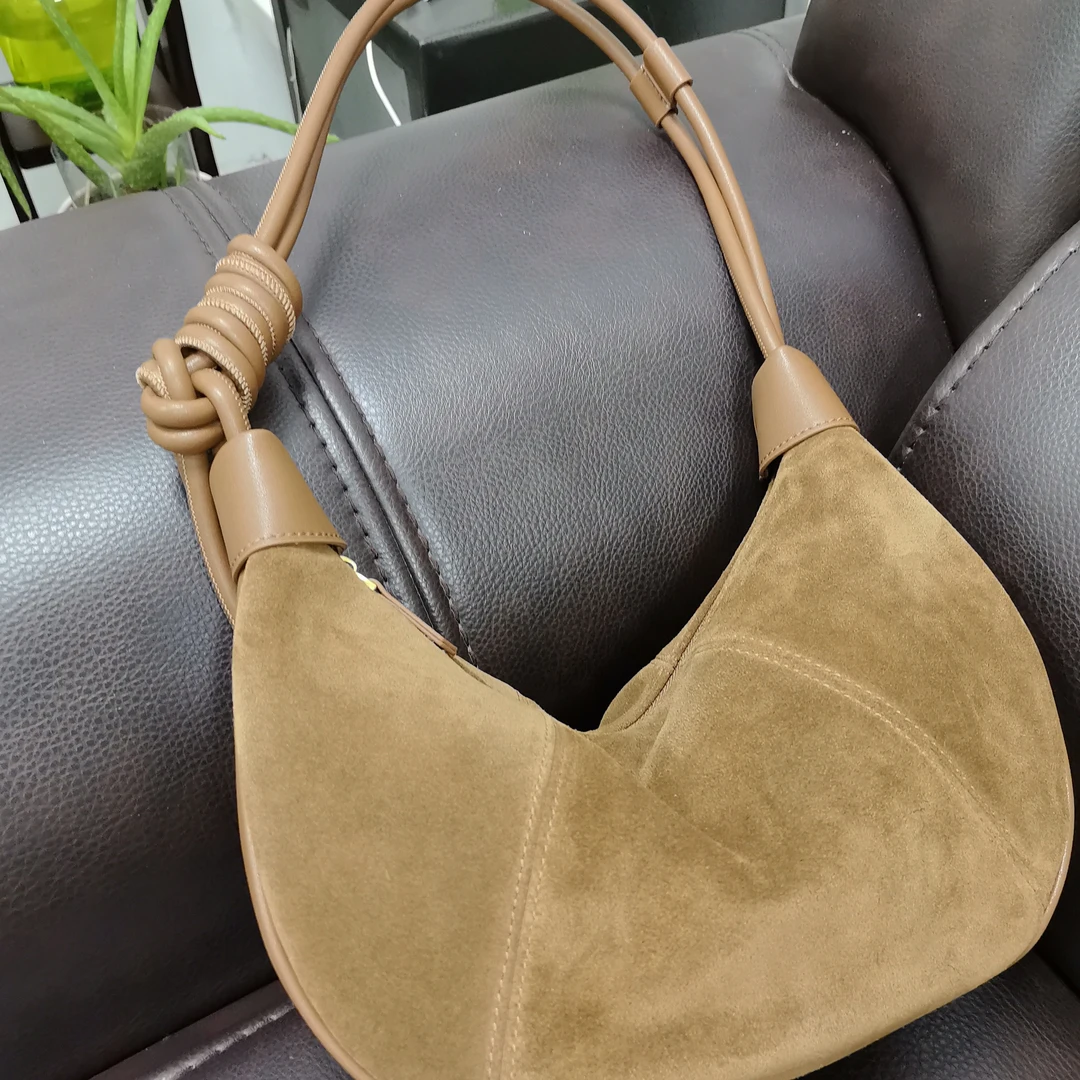 高级质感反绒牛皮牛角包女百搭复古秋冬单肩斜挎包小众流行包包潮