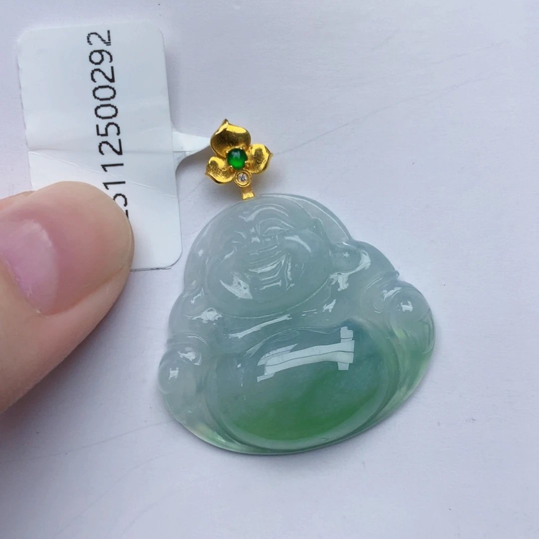 颈饰18K金镶嵌翡翠