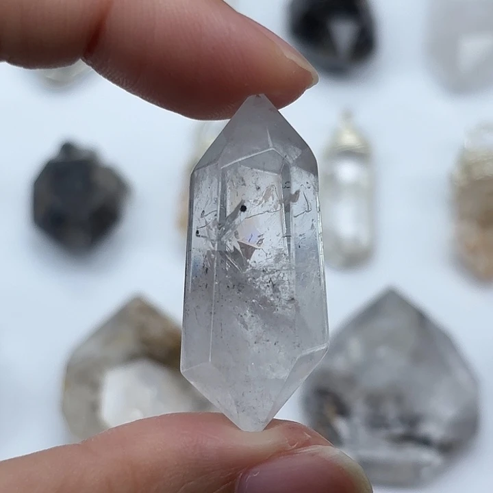 颈饰未镶嵌水晶彩虹水胆闪灵钻37mm+