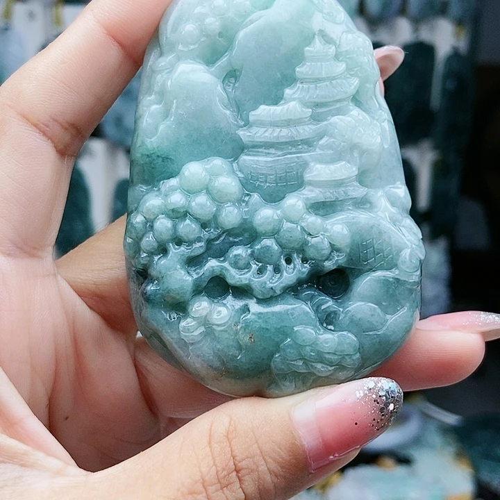 颈饰足铂镶嵌翡翠翡翠