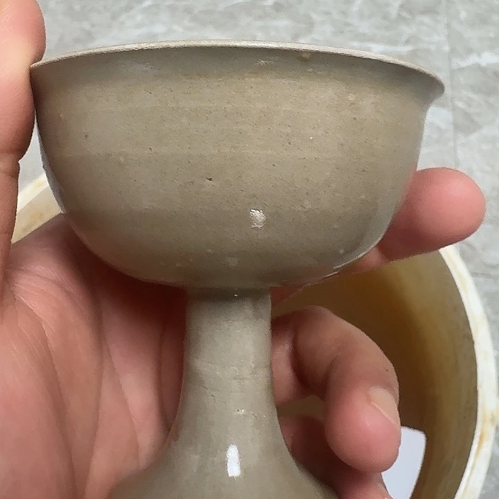 绿***木高足杯品相完整如图漂亮