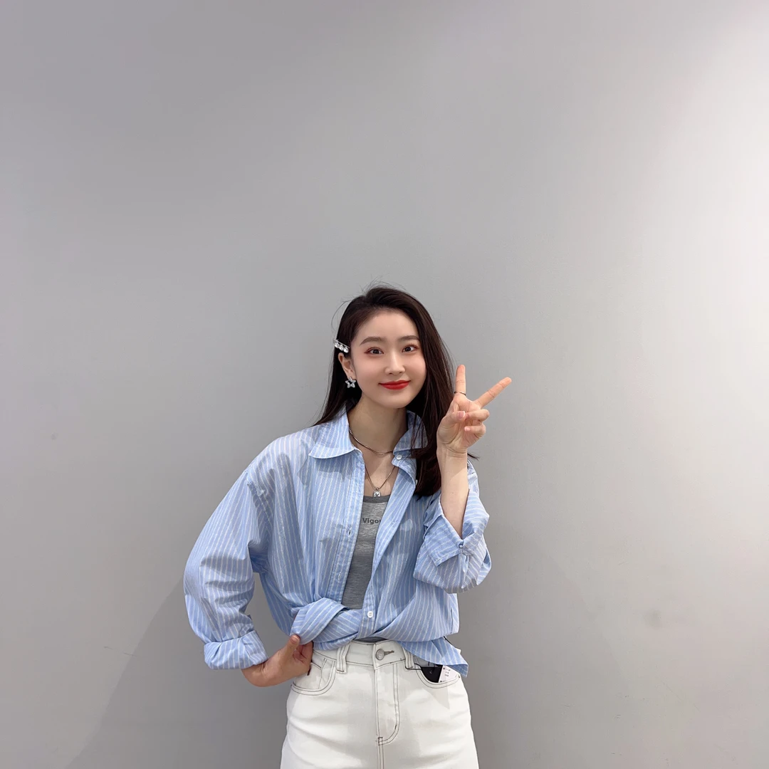 2025款早秋款女装减龄时尚条纹衬衫格雷系长袖中长款衬衫男友风22