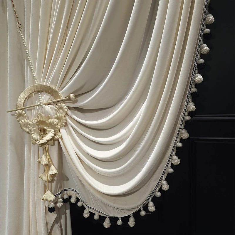 法式轻奢米白色高级感窗帘真丝锦绒奢华高端欧式别墅客厅卧室新款