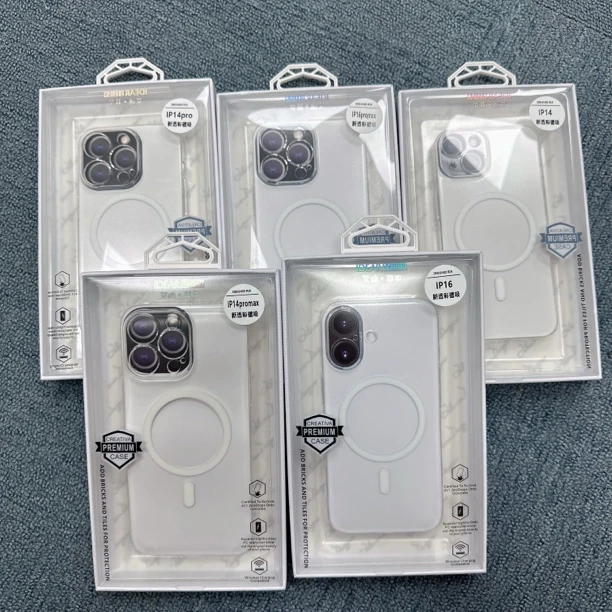 艾迪菲尔新透系列透明磁吸PC硬壳适用于苹果手机