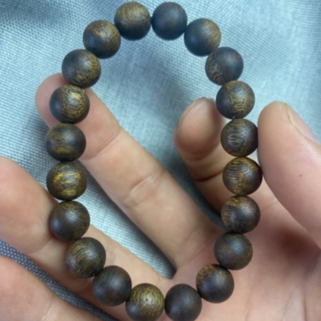 沉香绿棋楠：张勺子棋楠沉香-999沉10mm-（9克）多样性发一