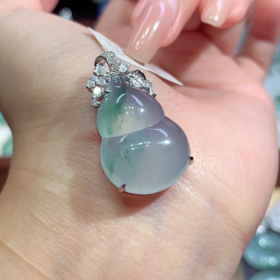 吊坠(不含链)18K金镶嵌翡翠