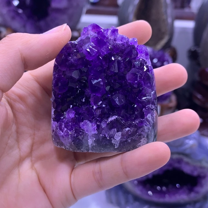 织绣量*乌拉圭紫水晶