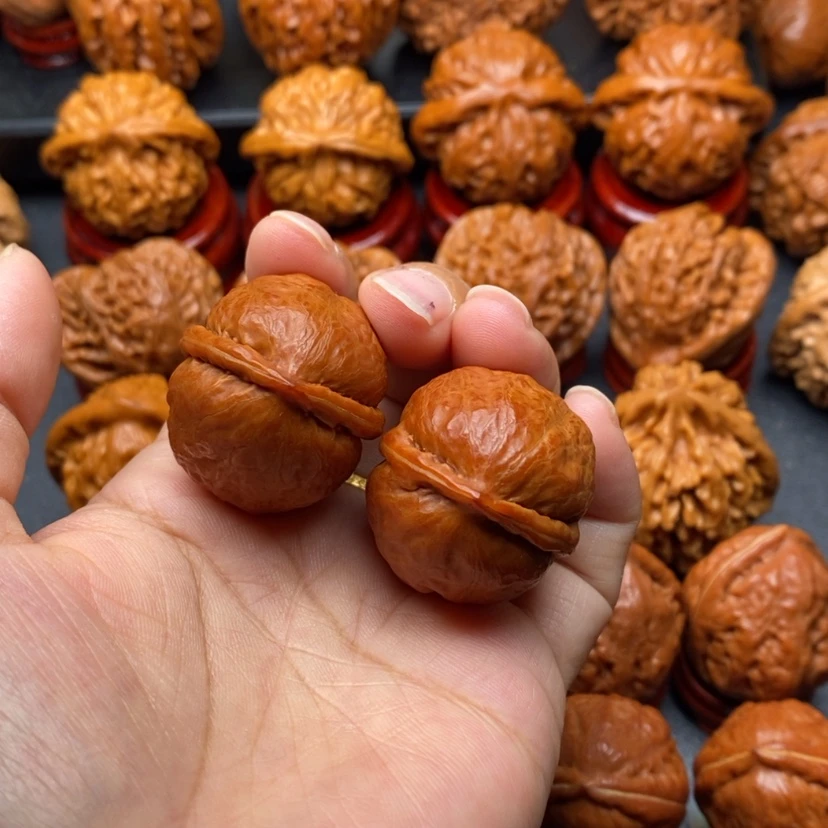【闪购商品】文玩核桃把件海豚