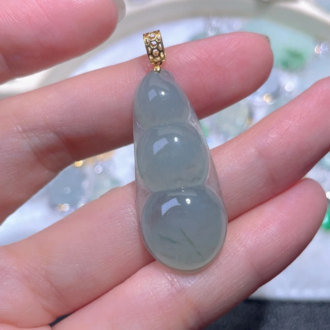 翡翠18K金镶嵌颈饰翡翠