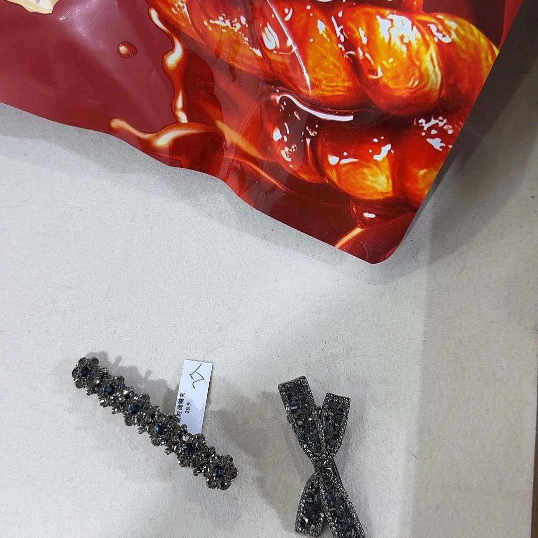 皮质铁合金夹子77