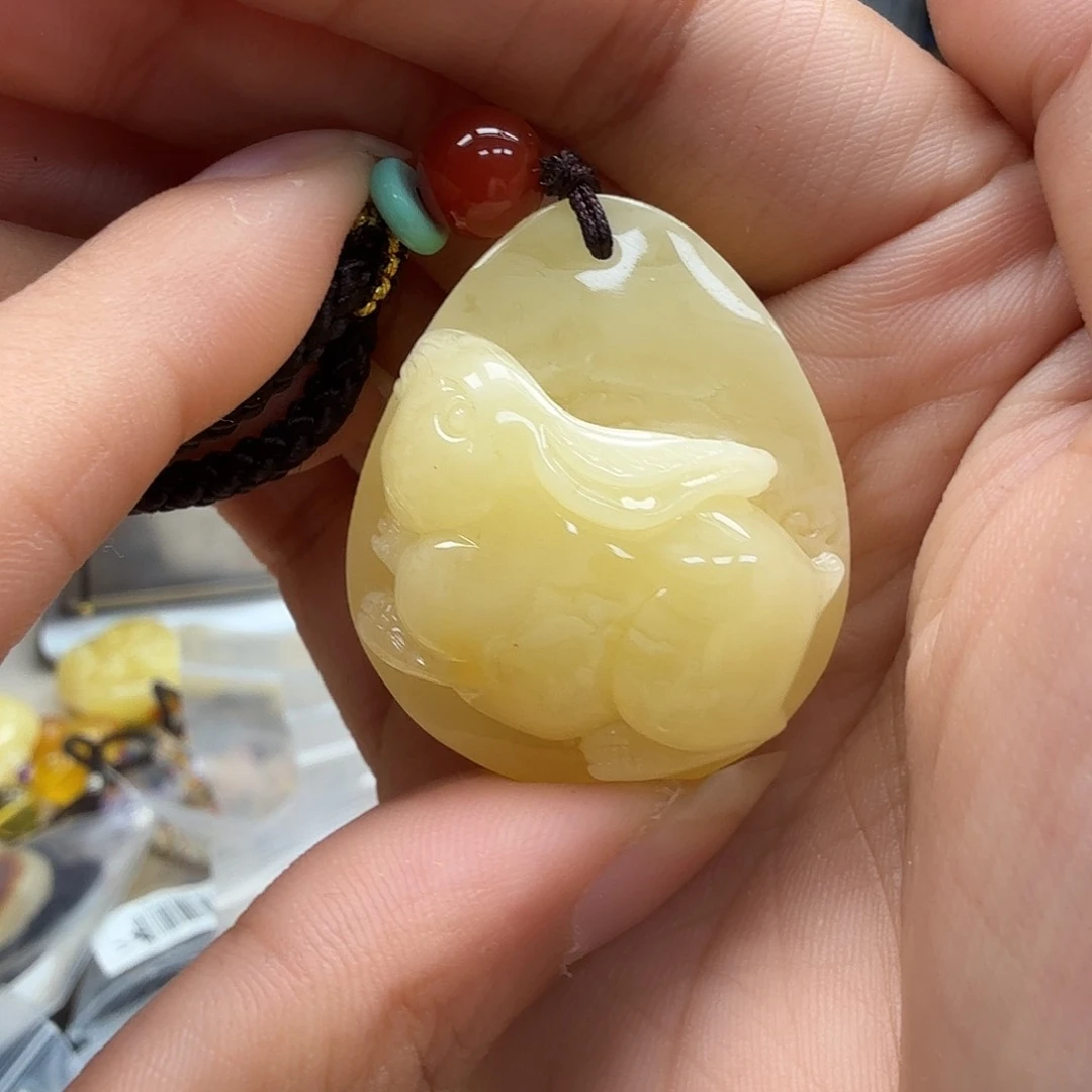 未镶嵌琥珀裸石你好