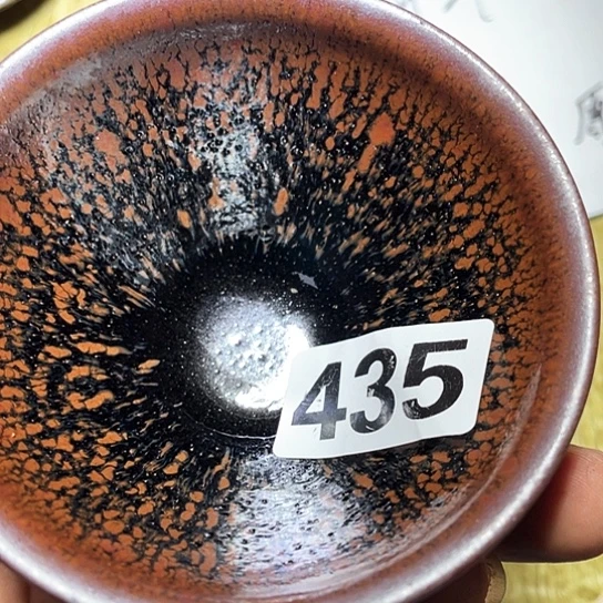 茶盏茶色头发有点卷起435