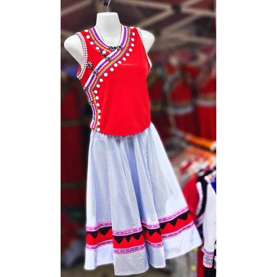 厂家直销价格实惠衣服金丝绒布，裙子冰凉绦纹，裙子刚好盖住膝盖