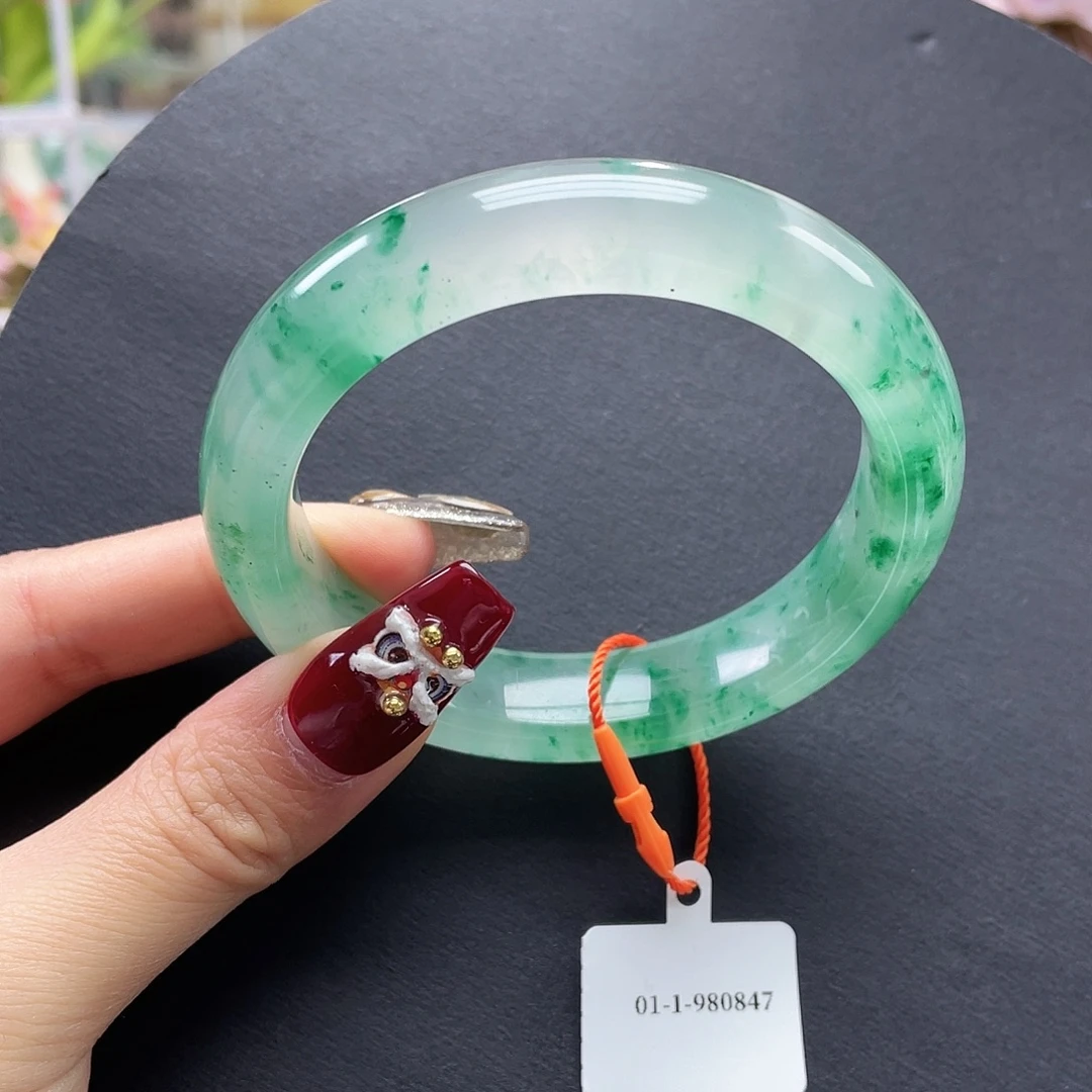 石英质玉未镶嵌手镯58