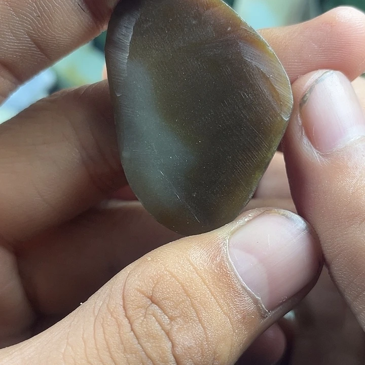 颈饰未镶嵌和田玉(糖玉)