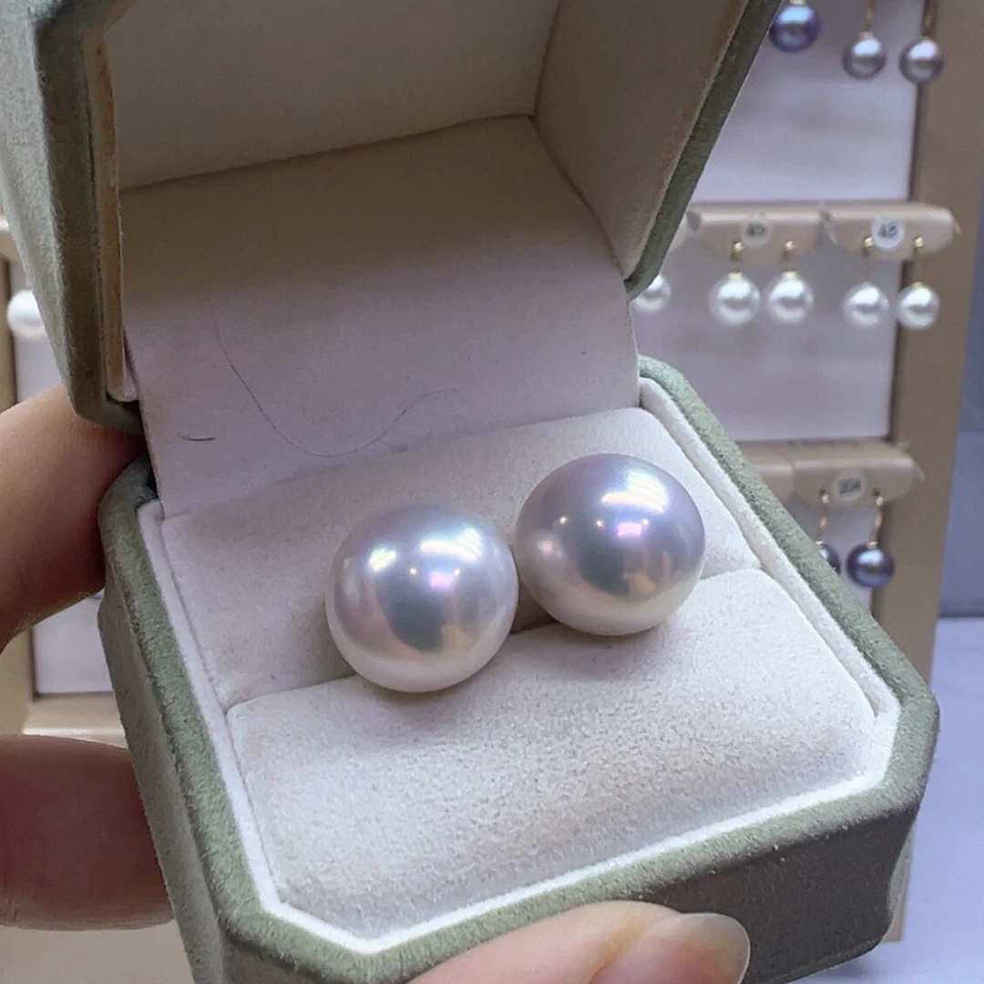18K金镶嵌淡水珍珠耳饰
