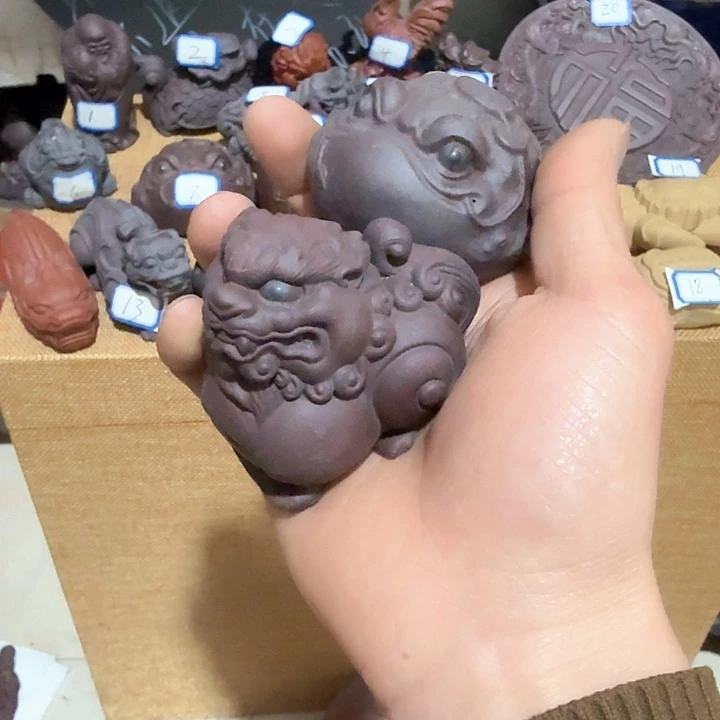 紫砂茶宠指**岳雕塑瑕疵茶宠
