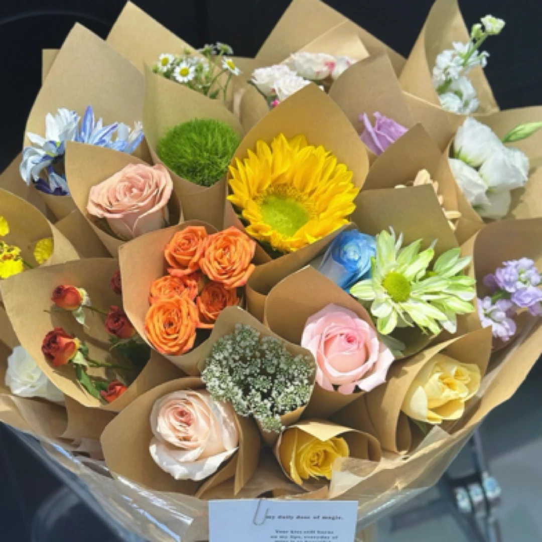 一岁一礼【一路欢喜】岁岁生花多巴胺色系花束送闺蜜女朋友