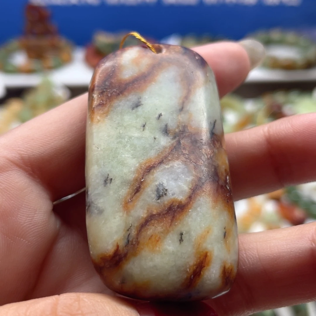 未镶嵌透闪石质玉挂件