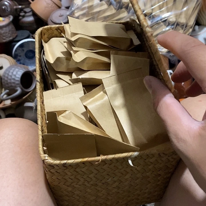 瓷片荷花的小秘密会被我们