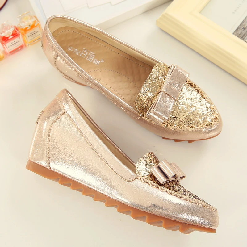 春秋新款百搭内增高6厘米黑色时尚豆豆鞋软底坡跟淑女鞋工作鞋