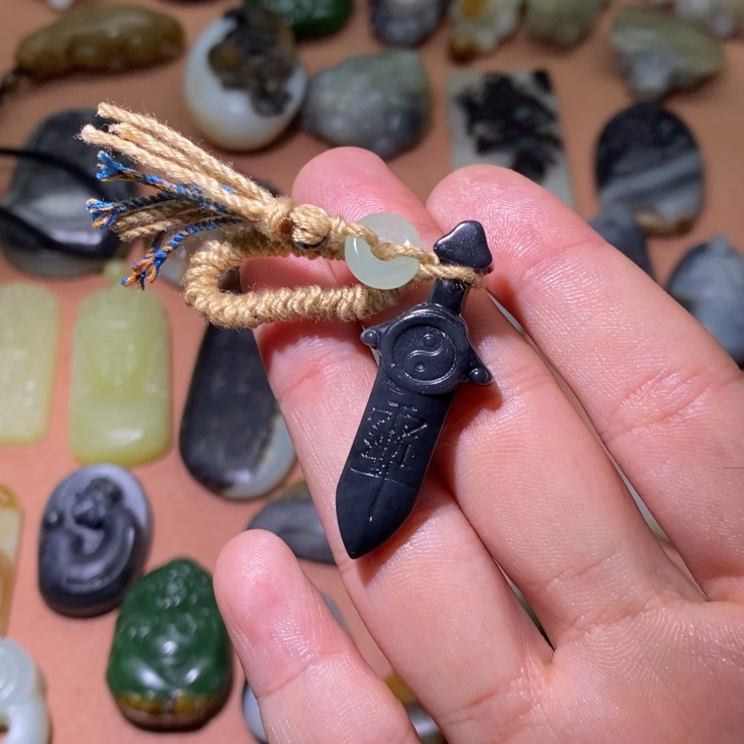 未镶嵌和田玉挂件